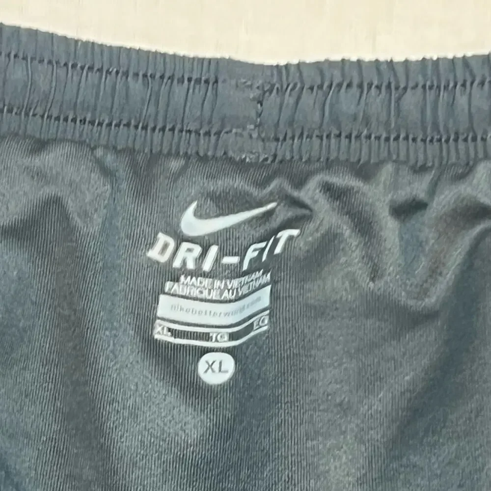 Nike Dry Fit Challenger Lined Mens Shorts Black Size XL‎